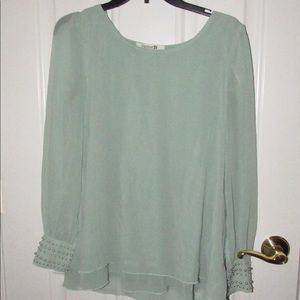 Loose aqua dining shirt
